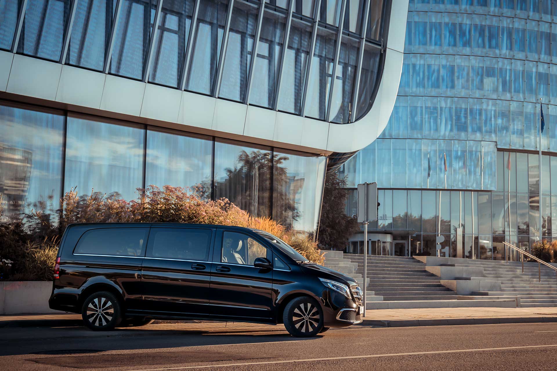 Car rent for delegations