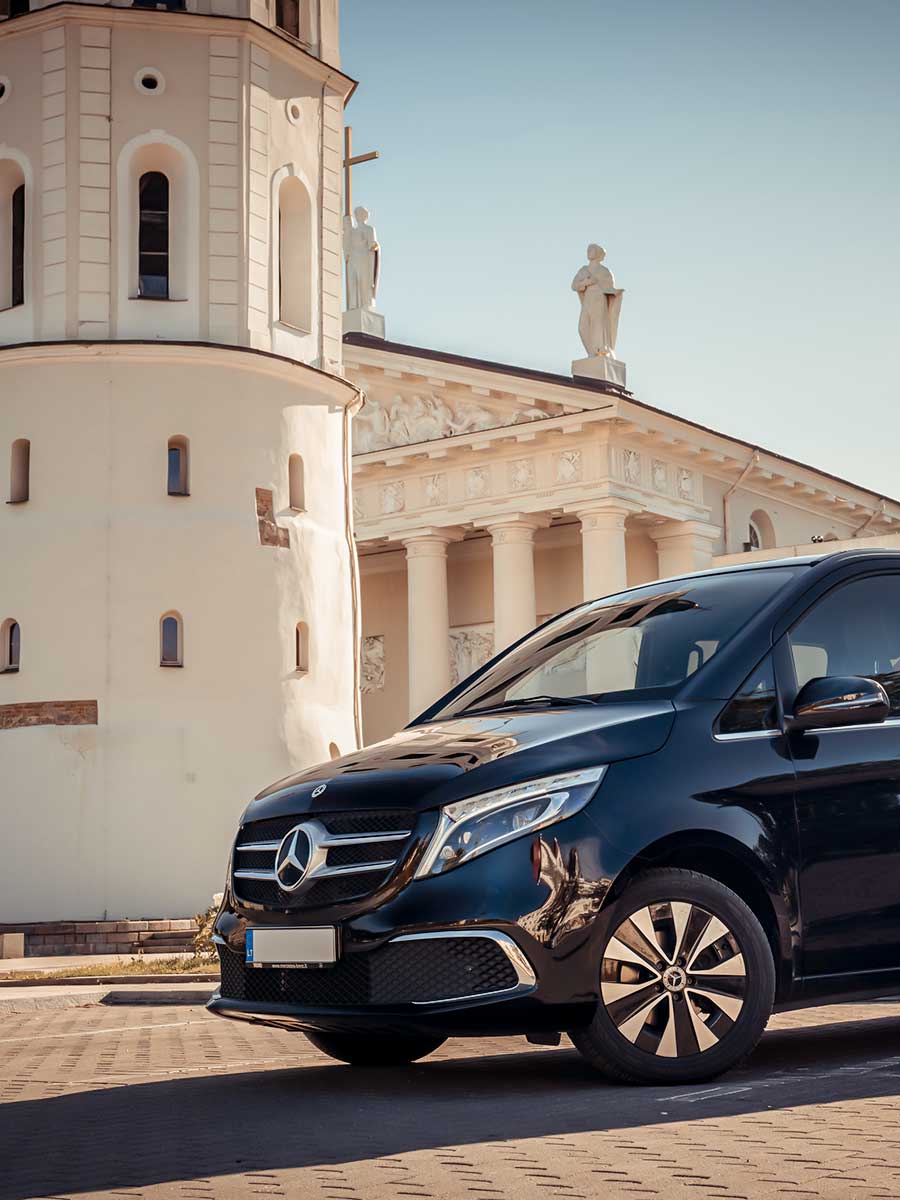 Luxury minivan rent