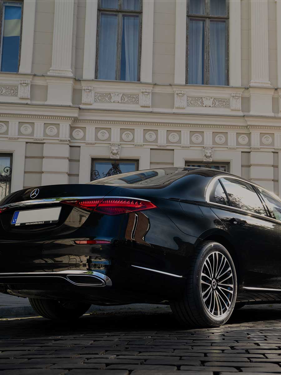 Luxury transport rent dor business trips
