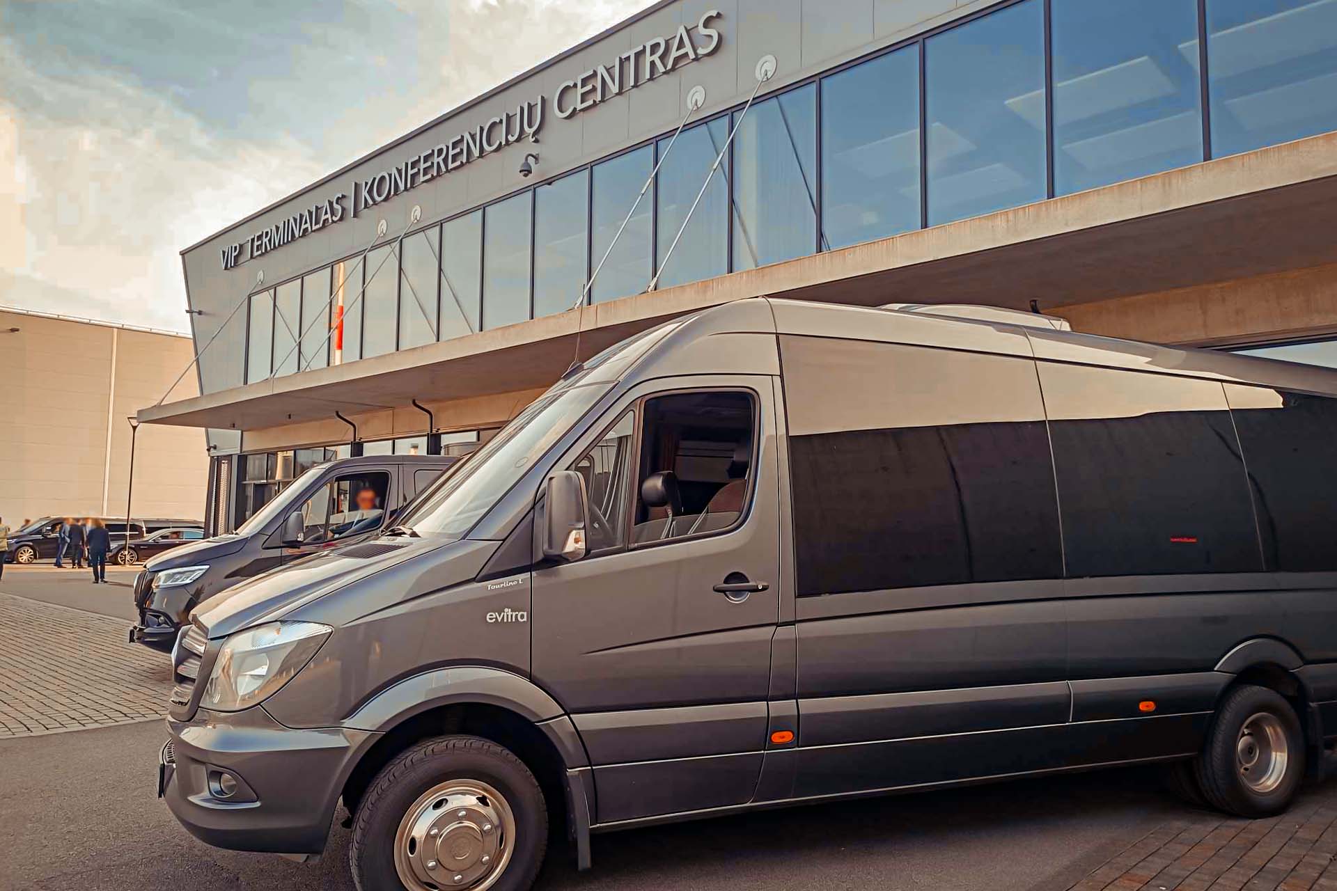 VIP pervežimas didelėms grupėms Lietuvoje